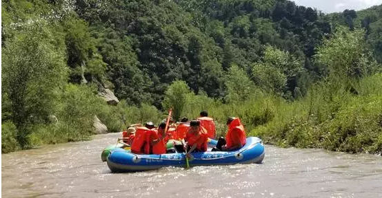 走進(jìn)太行山，親水愛(ài)自然