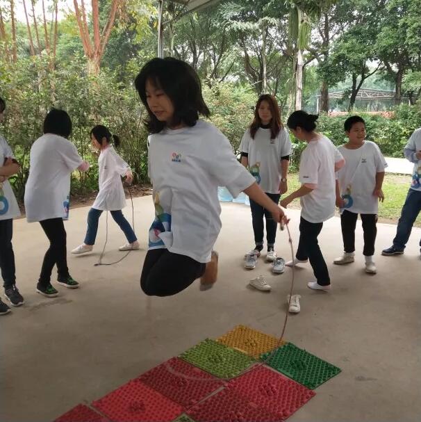 奧鵬教育廣州學(xué)習(xí)中心秋季學(xué)生趣味運(yùn)動會圓滿結(jié)束